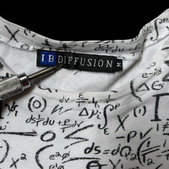 90s vintage math formula equation print t-shirt boxy short IB Diffusion. - Picture 5 of 6